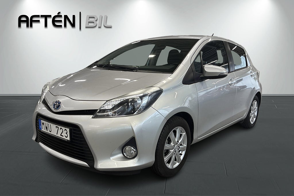 Toyota Yaris Hybrid Automat Backkamera Motorvärmare