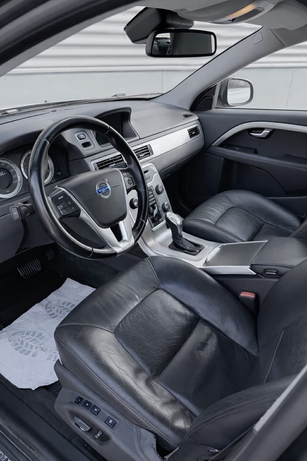 Volvo V70 T4F Powershift Summum Euro 5 2013, photo 6/44