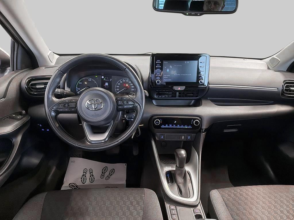 Toyota Yaris 2023 - miniatyr 8