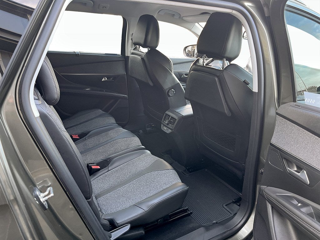 Bild på Peugeot 5008 Allure 1.2 PT 130hk Aut - B-KAMERA, DRAG