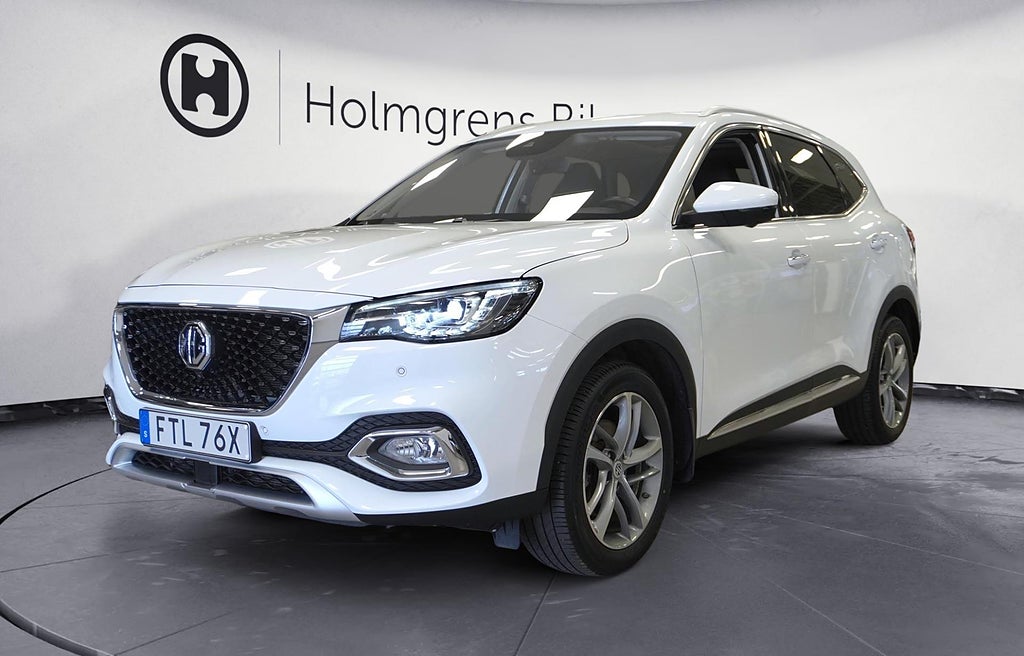 MG EHS Luxury Pano Kamera Navi | Ränta 1,99%