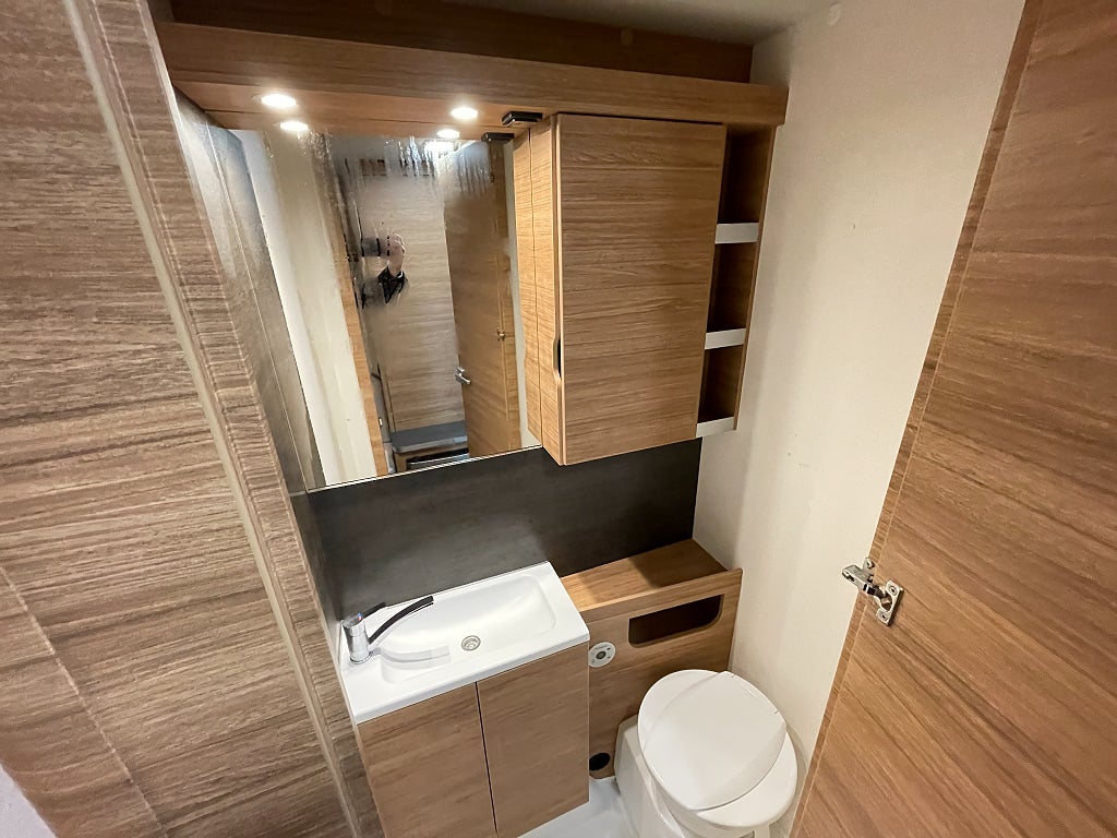 Weinsberg 390 PUH /Taksäng/Förtält/B-körkort/1310kg/Solcell - Weinsberg