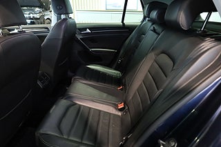 Halvkombi Volkswagen Golf 15 av 28
