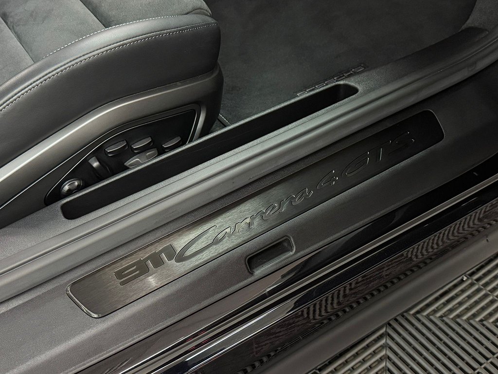 Porsche 911 Carrera 4 GTS PDK, 541hk, 2025