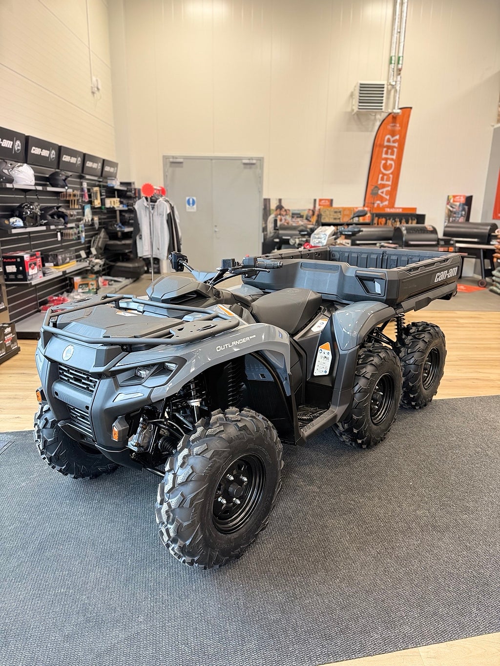 Can-Am Outlander 6x6 DPS 700 - NYHET!