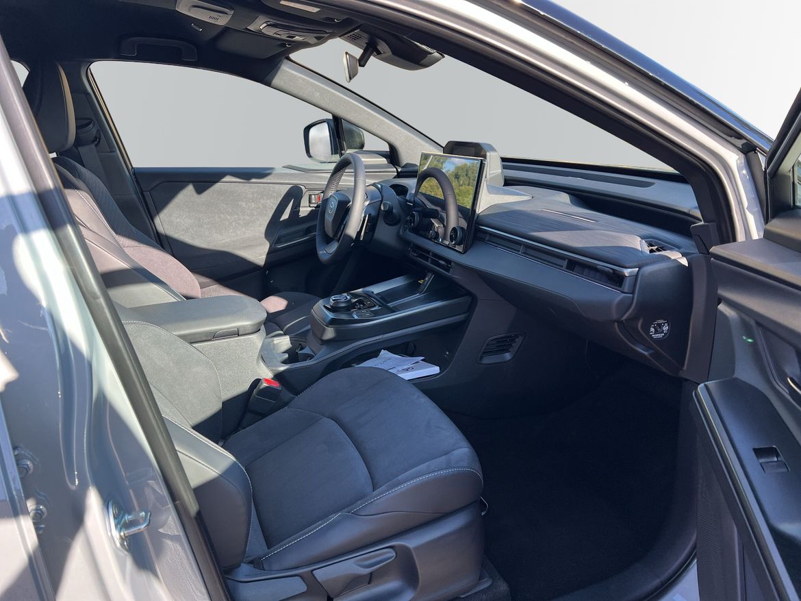 Toyota C-HR EXECUTIVE AWD (343HK) 2026, photo 6/58