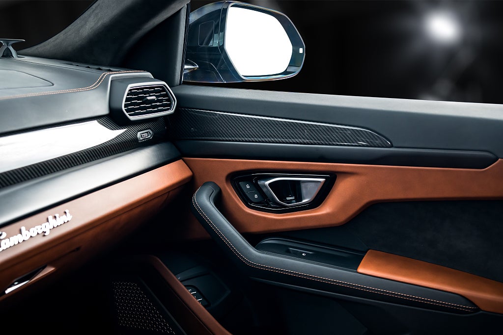 Gallery image 16 of 18