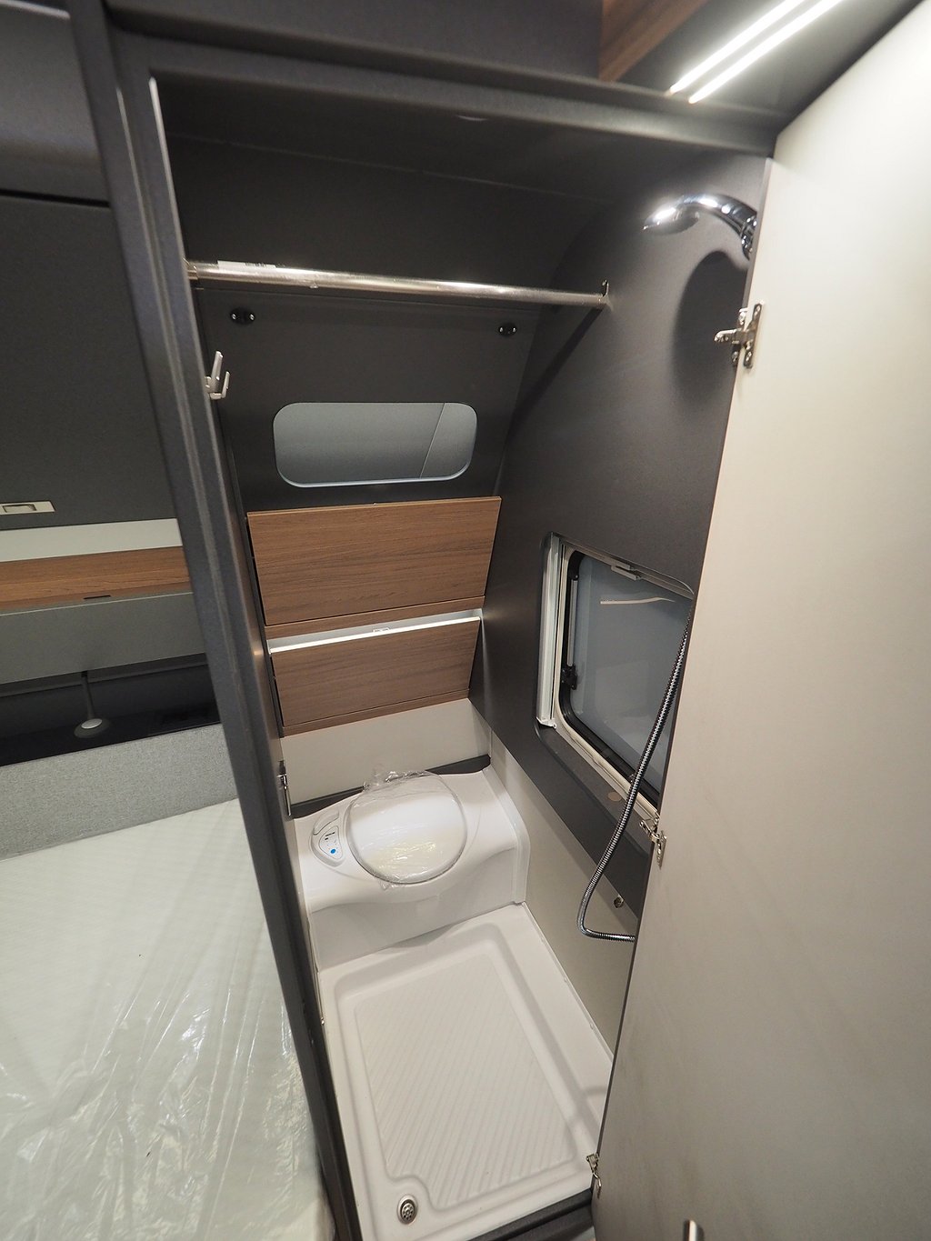 Knaus Azur 500 FU I ALDE I AKS I 17" 2023