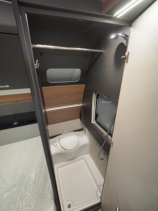 Husvagn, 1-axl Knaus Azur 500 FU 11 av 20