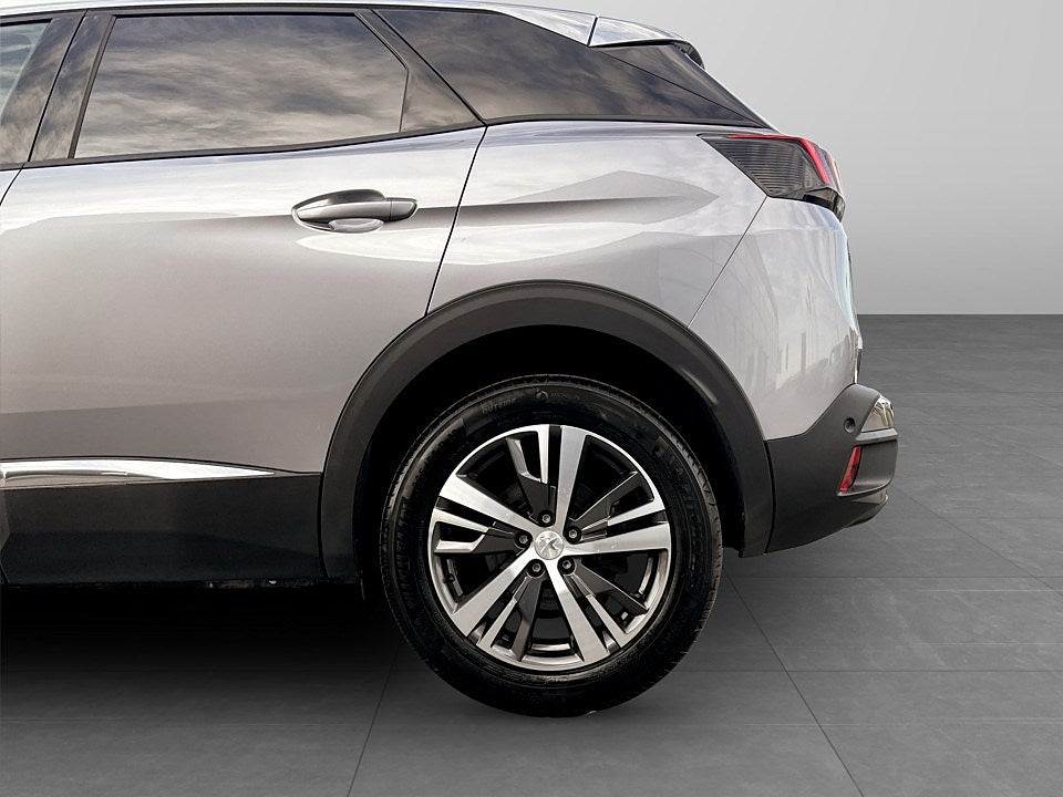 Bild på Peugeot 3008 Allure Pack 1.2 PT 130hk Aut - B-KAMERA, NYSERVAD