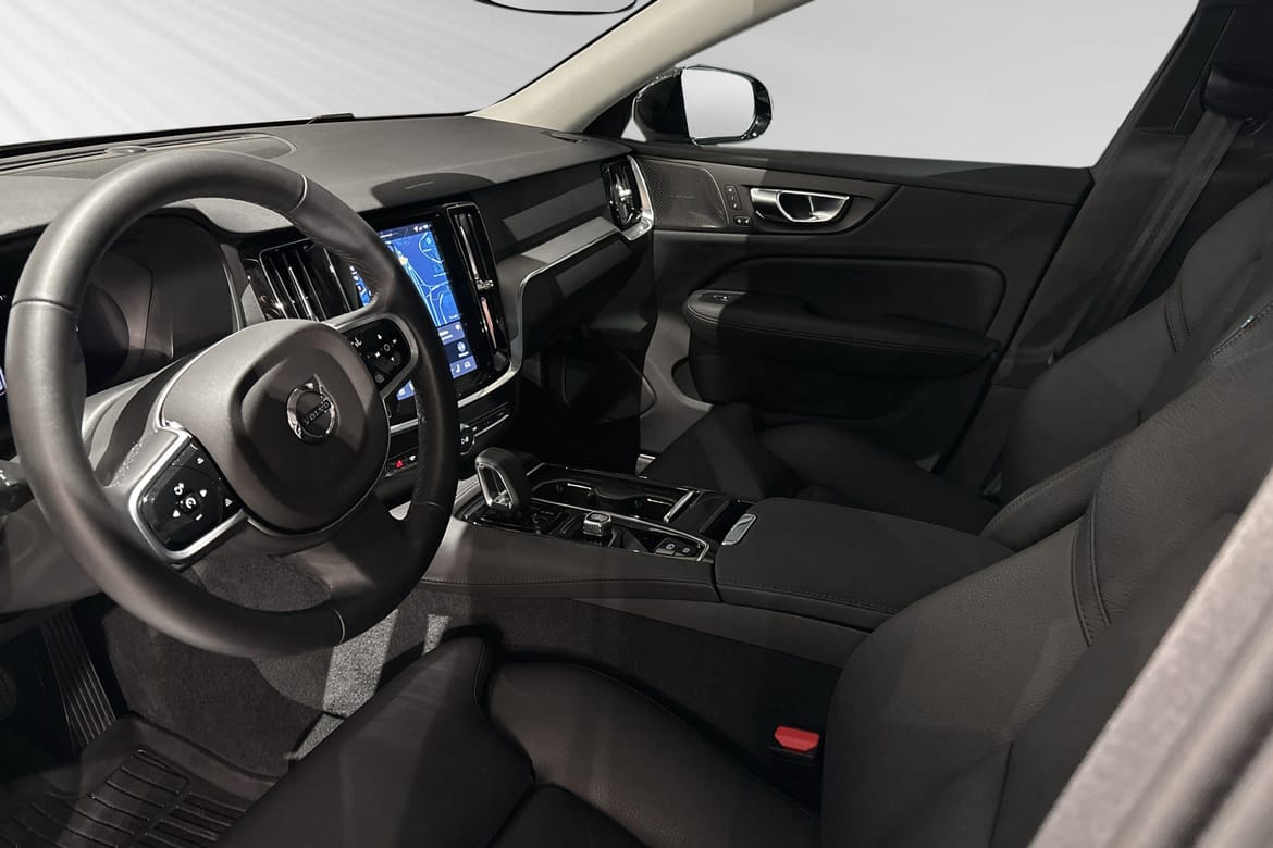Volvo V60 T6 Plus Dark Nordic Edition 2026, bild 7/50