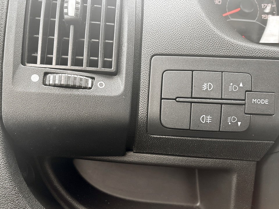 Bild på Peugeot Boxer Chassi Cab 335 3.0 HDi 177hk FARTHÅLLARE