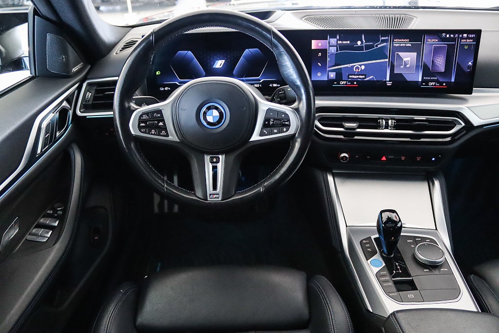 BMW i4 M50 xDrive Gran Coupé MOMS Taklucka H/K 360° HuD Läder