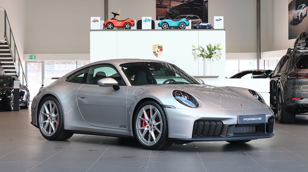 Porsche 911 Carrera GTS