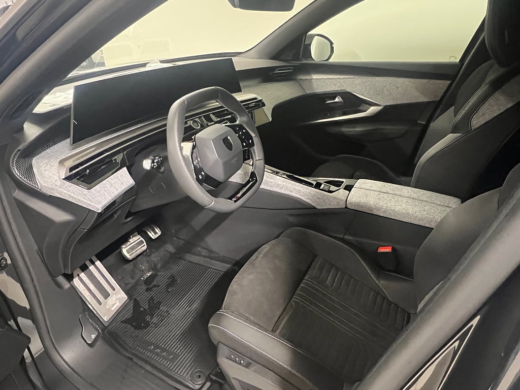 Peugeot 5008 Ultimate HYBRID 136  thumbnail
