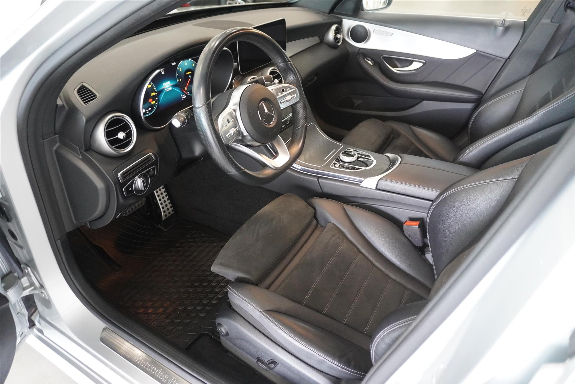 Mercedes-Benz C 2019, bild 2/30