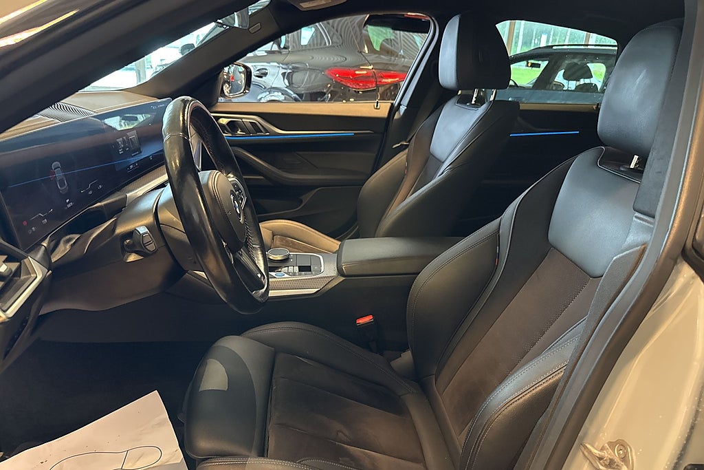 BMW i4 M50 xDrive Gran Coupé M Sport Drag Sov Hjul Kamera Moms miniatyr 7