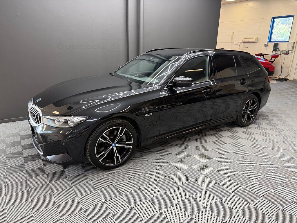 BMW 330e xDrive Touring Steptronic M Sport 