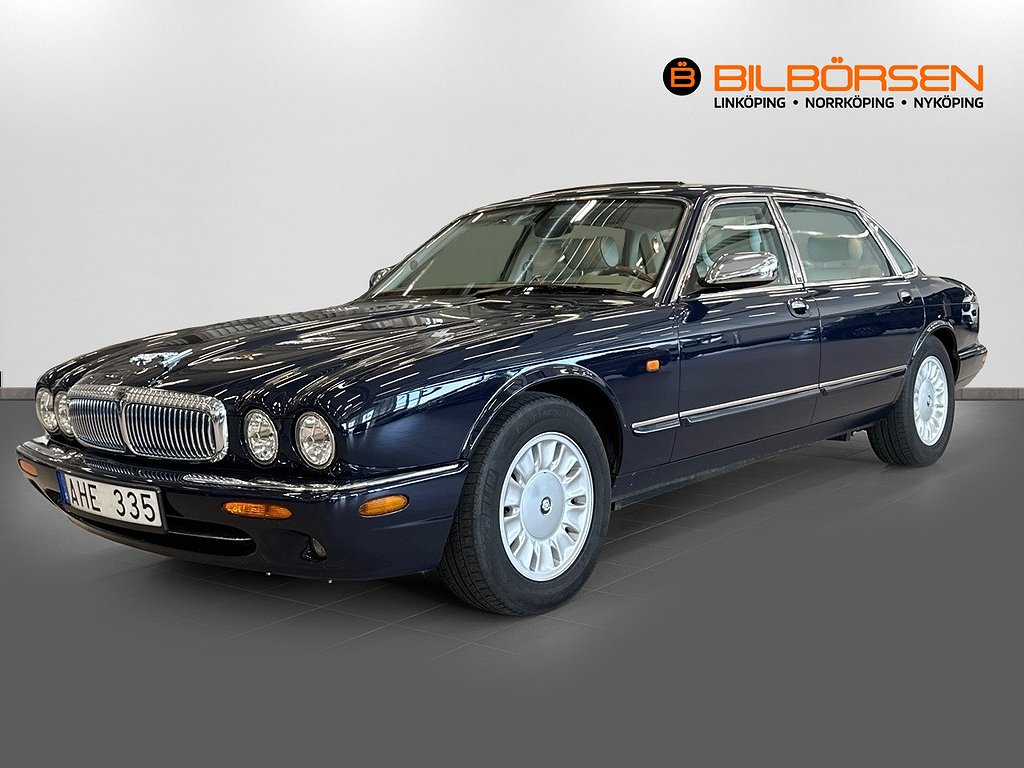 Jaguar XJ LWB 4.0 V8 Vanden Plas (SE SKICK)