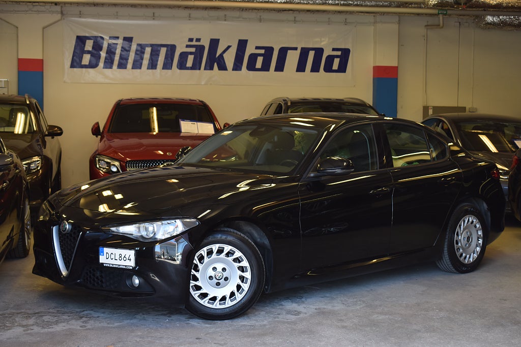 Alfa Romeo Giulia 2.2 JTD 16V Advanced Efficiency Base NAV/KAMERA/PDC/S&V