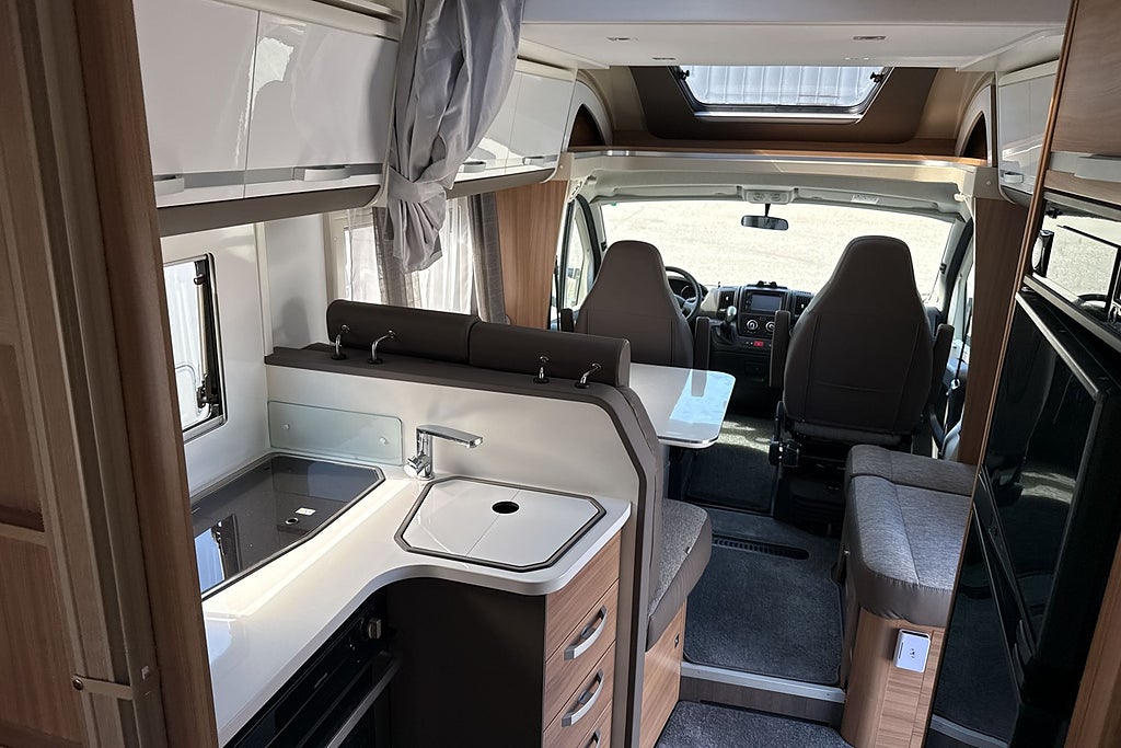 Adria Matrix Plus 670 SLT Aut Alde miniatyr 10