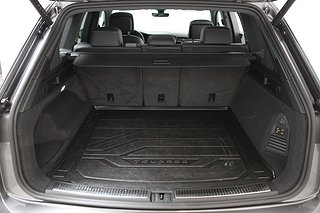 SUV Volkswagen Touareg 28 av 30