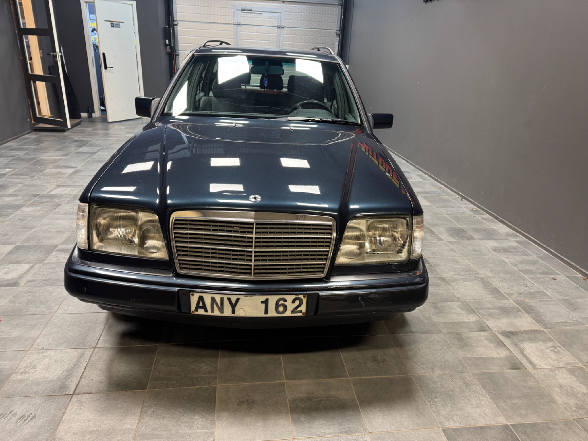 Mercedes-Benz E 200 T Manuell, (136hk) 1996, bild 2/10