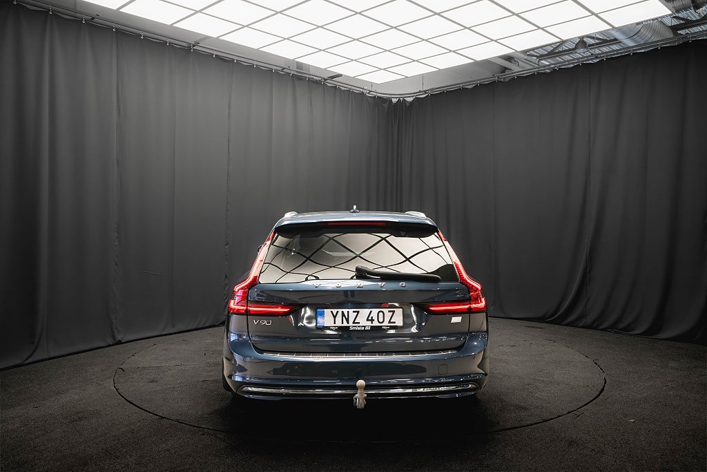 Volvo V90 Recharge II T6 AWD Inscription PANO LÄDER DRAG 360° H/K