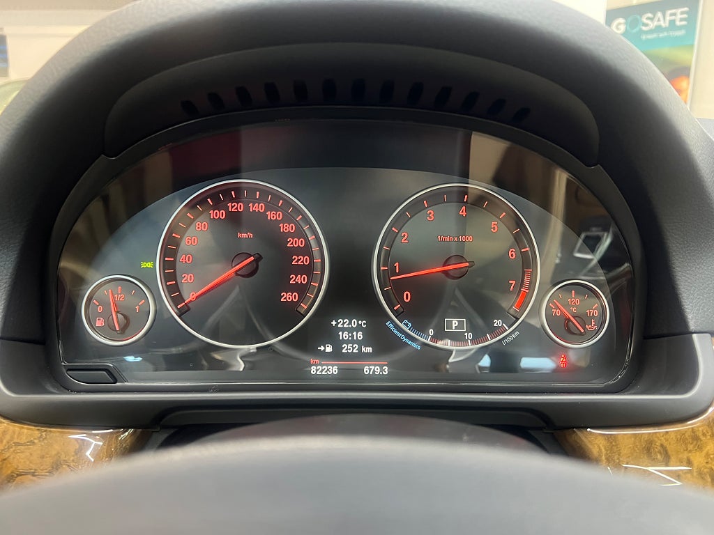 BMW 550I V8 4.4 408ch - BVA - CUIR - ACC - CAMÉRA DE RECUL - HI-FI PRO