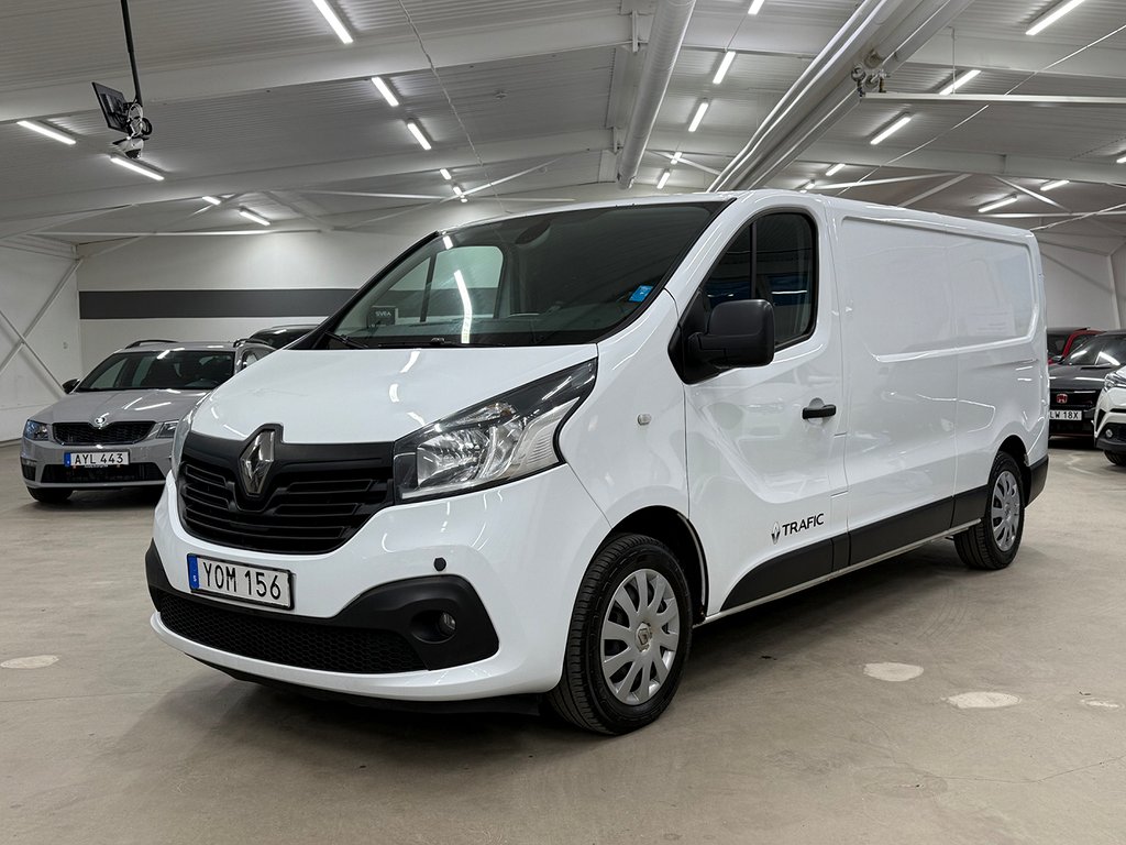 Renault trafic Skåpbil 2.7t 1.6 dCi LÅNG/L2 V-INREDD MOMS 