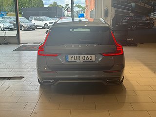 Volvo V60 T5 R-Design/M-värm/Navi/Pano/360°/Rattvärme/H&K