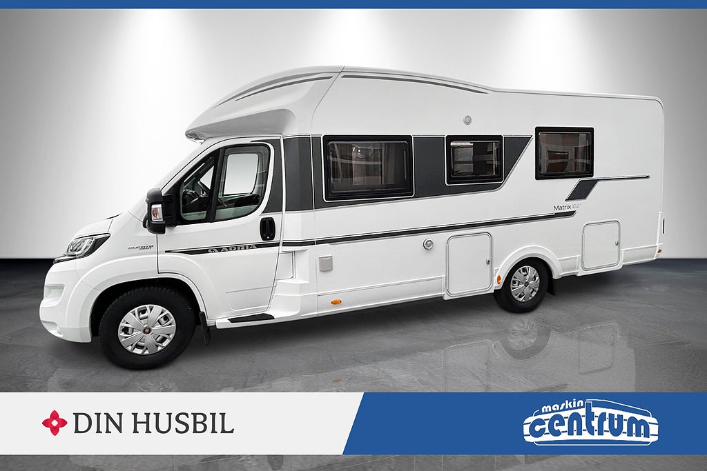 Adria MATRIX 670 SLT Låga långbäddar toalett bak, Ac bodel