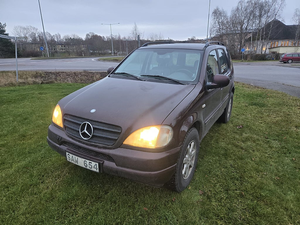 Mercedes-Benz ML 320