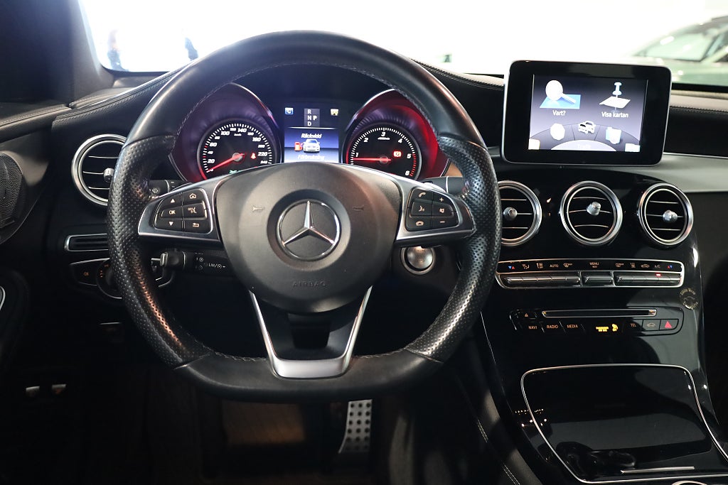 Mercedes-Benz GLC 250 d 4MATIC AUT Drag Värmare Burmester Kamera Navi 2017