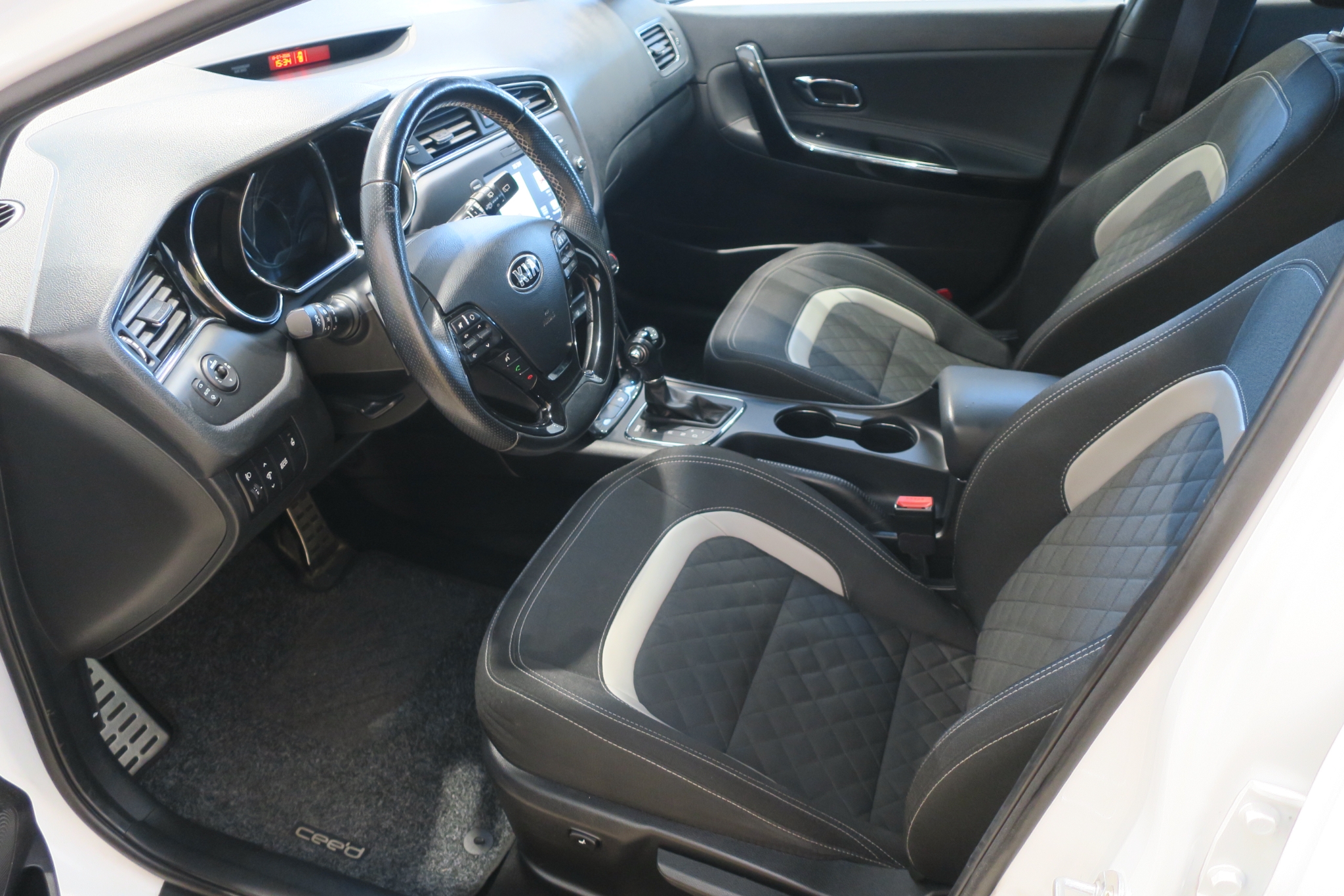 Kia Ceed 1.6 GDI GT-Line 2018, bild 5/43