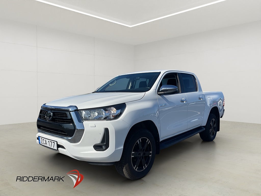 Toyota Hilux 2.4 AWD M/K-Värm Drag Kamera Diff CARPLAY Moms