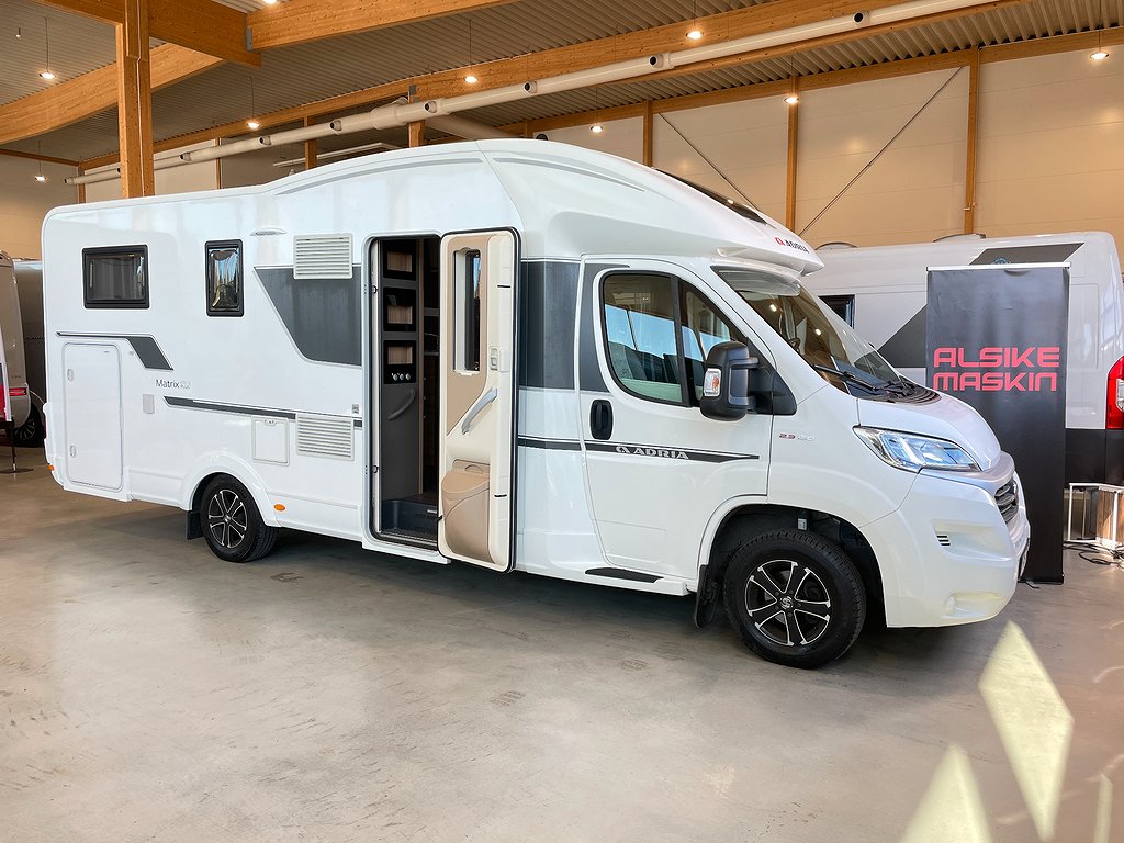 Matrix Plus 670 SL - Adria Matrix Plus 670 SL / Taksäng / ALDE / Solcell / B-kort