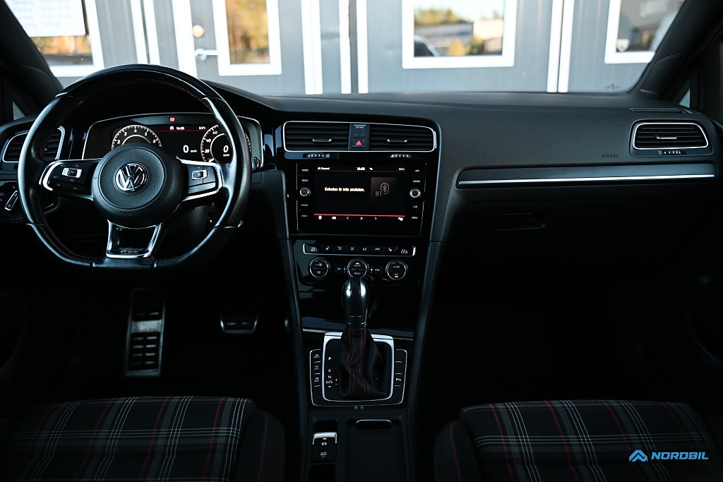 Volkswagen Golf I