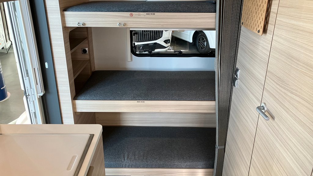 Adria Altea 542 PK / 3-våningsäng / 2,295.- / mån - Adria