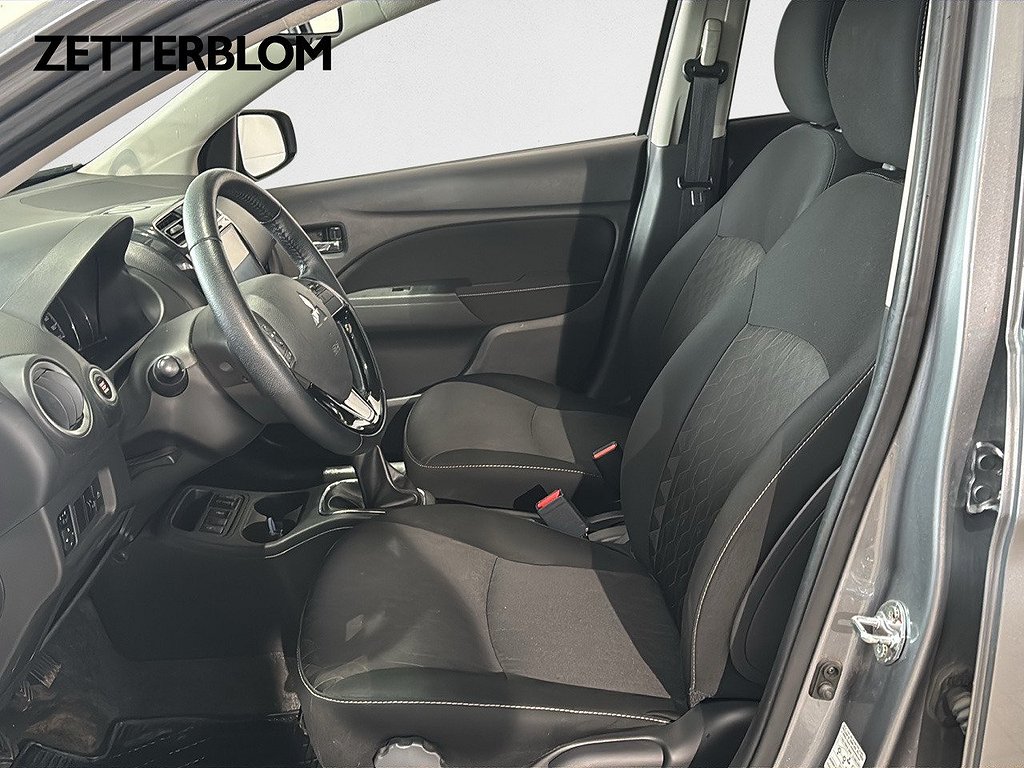 Halvkombi Mitsubishi Space Star 7 av 13