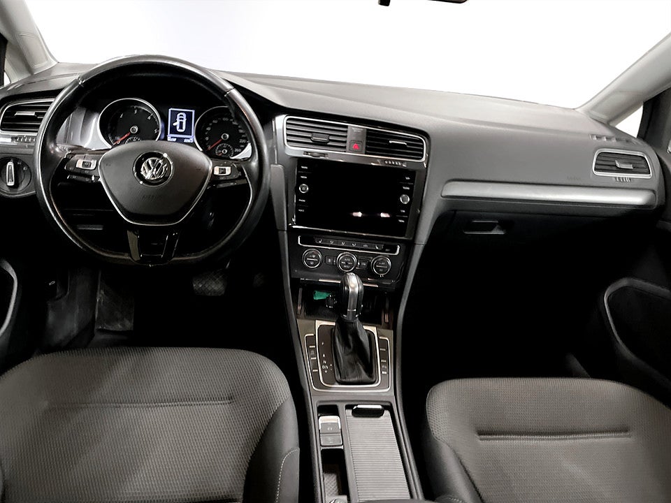 Bild på Volkswagen Golf Sportscombi Base 1.6 TDI 116hk Aut - CARPLAY, P-SENSORER