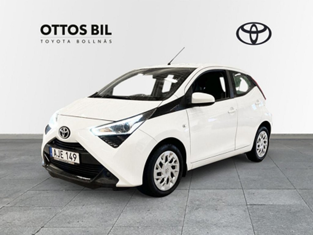 Toyota Aygo 1,0 5D MM/T X-PLAY/Motorvärmare+Kupe,S-V-Hjul,1 ägare,mm