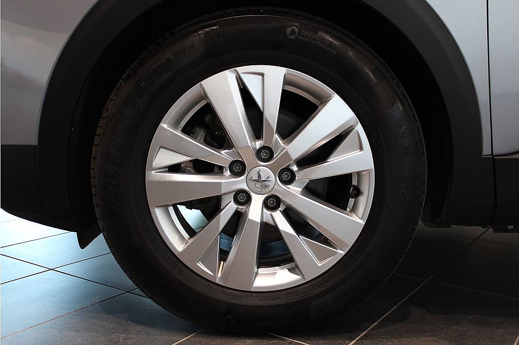 Bild på Peugeot 5008 Active Pack 1.2 PT 130hk Aut - 7-SITS, B-KAMERA