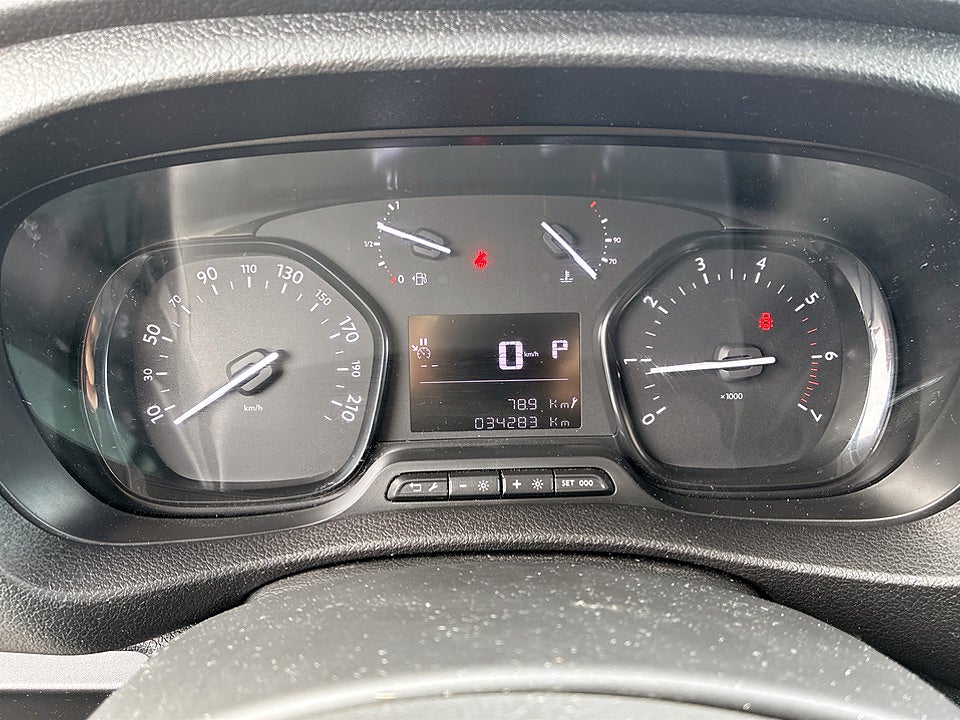 Bild på Opel Vivaro Business 2.0 BHDi 145hk Aut L3 B-KAMERA WEBASTO DRAG