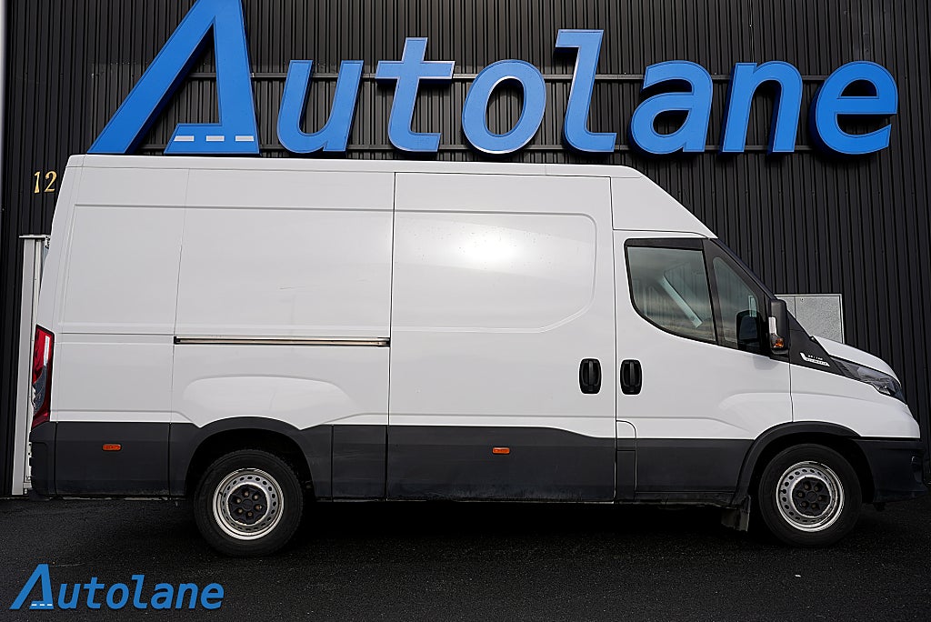 Iveco Daily 35-140 Skåpbil 2.3 JTD Hi-Matic, MOMS, 3-Sits 136hk