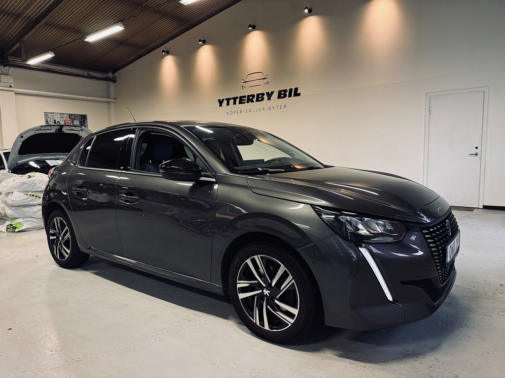Peugeot 208 1.2 PureTech 100 Allure Ingår 6 månaders Garanti MOMS