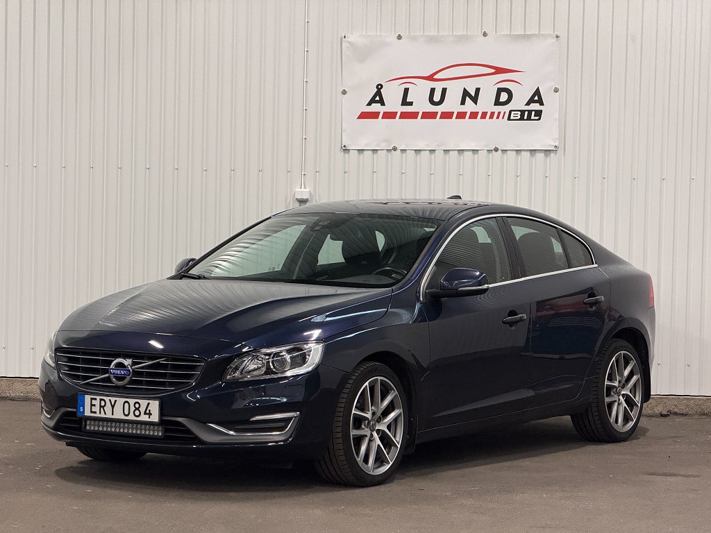 Volvo S60 T5 Geartronic Momentum-Nykamrem-Nybesiktigad-Rattvärme