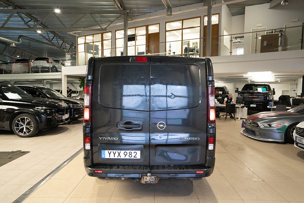 Opel Vivaro 6-sits Dubbelhytt LÅNG L2 D-VÄRMARE KAMERA 1-ÄGARE