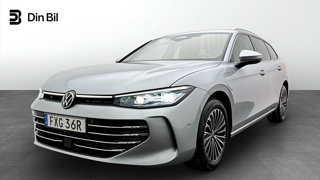 Volkswagen Passat TSI272 DSG Elegance Drag/P-värmare/IQ Drive