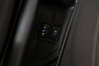 Halvkombi Toyota Yaris 19 av 23